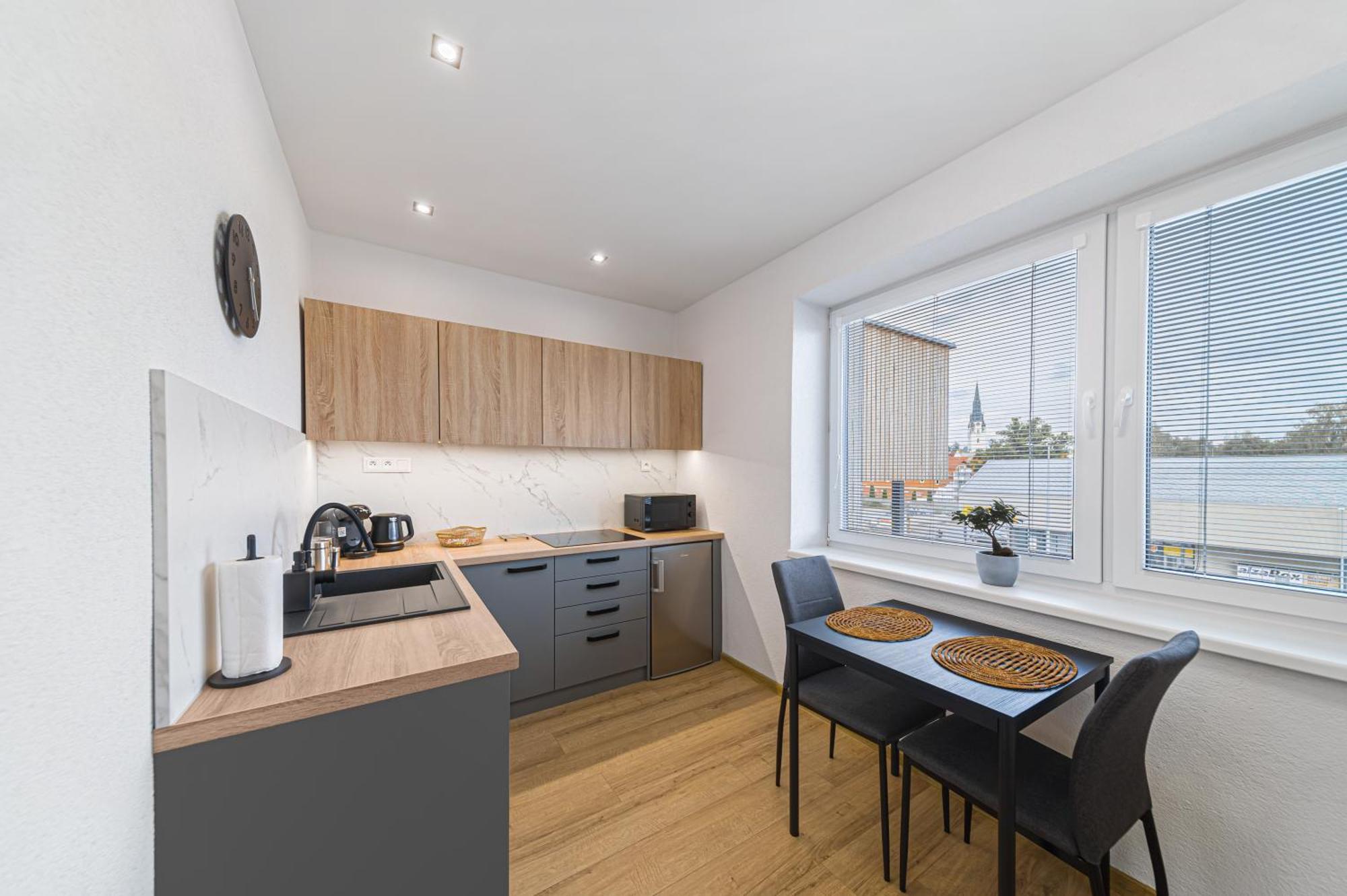 Tower Apartments Orchid & Amber Spišská Nová Ves エクステリア 写真
