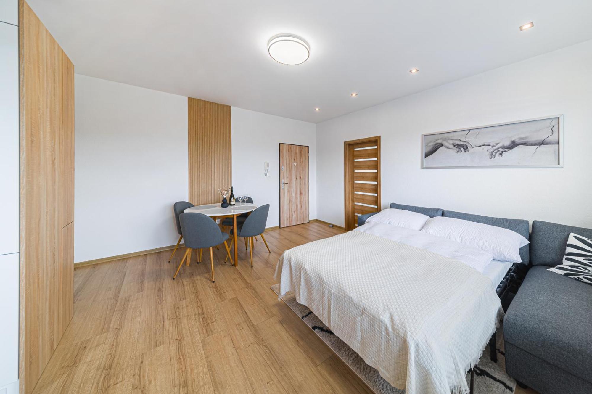 Tower Apartments Orchid & Amber Spišská Nová Ves エクステリア 写真