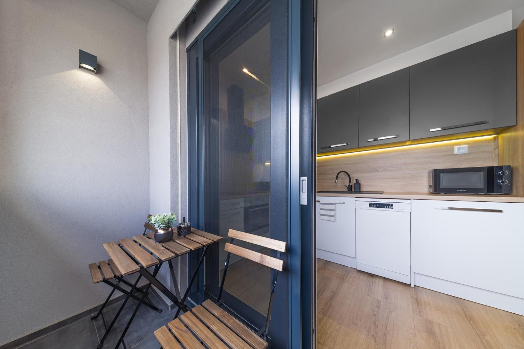 Tower Apartments Orchid & Amber Spišská Nová Ves エクステリア 写真